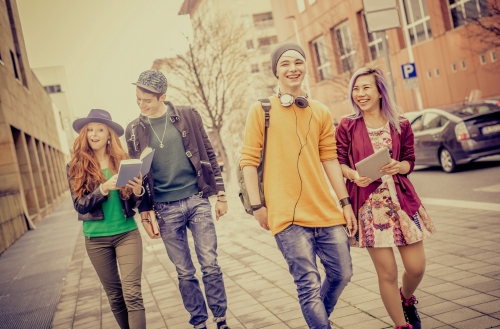 Peer Groups and Migration