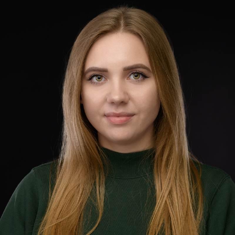  Julia Tyburska
