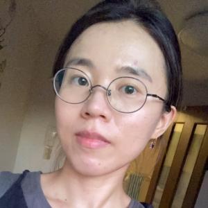 Portrait photo of Lu Deting, lecturer at SWPS University's Asian Studies Summer School