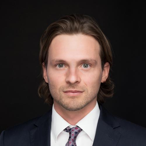 Piotr Kuźnicki Uniwersytet SWPS