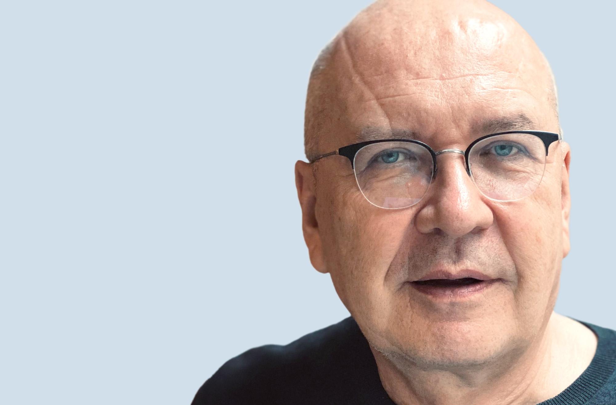 Professor Leszek Koczanowicz Awarded IAS Fellowship