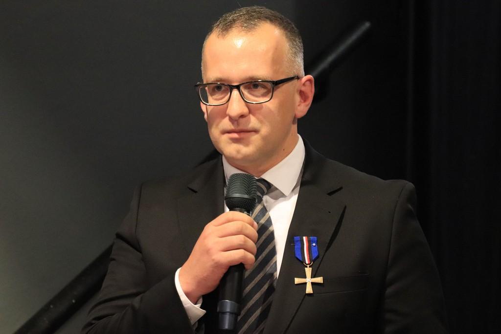 Prof. Adam Szpaderski decorated with medal
