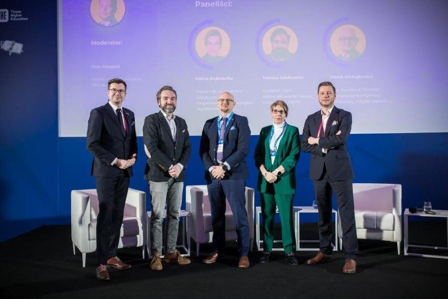 Tomasza Jałukowicz from SWPS University and four other panellists at LUMEN 2023 Conference