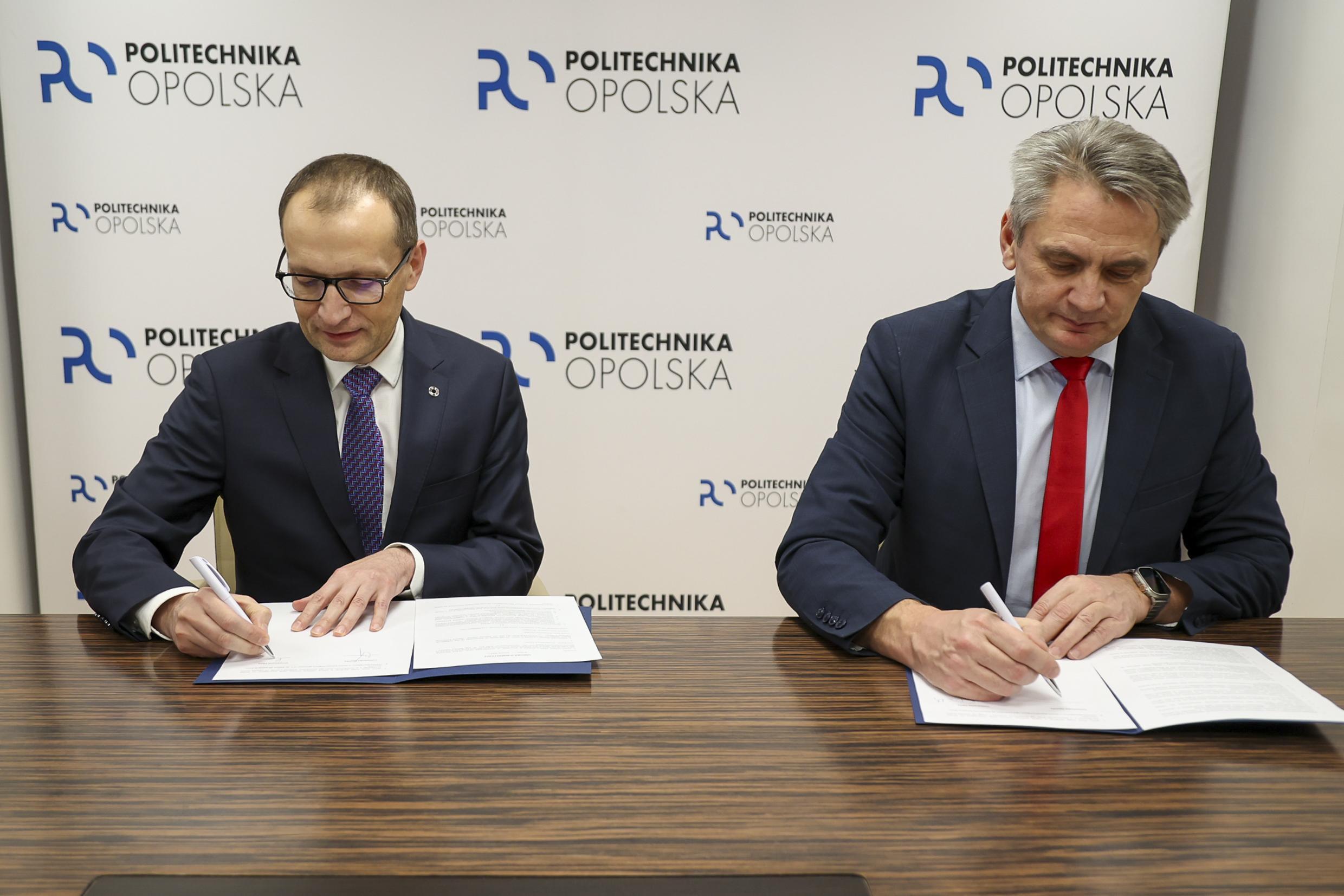 Rector of SWPS University and Rector of Opole University of technology sign a cooperation agreement