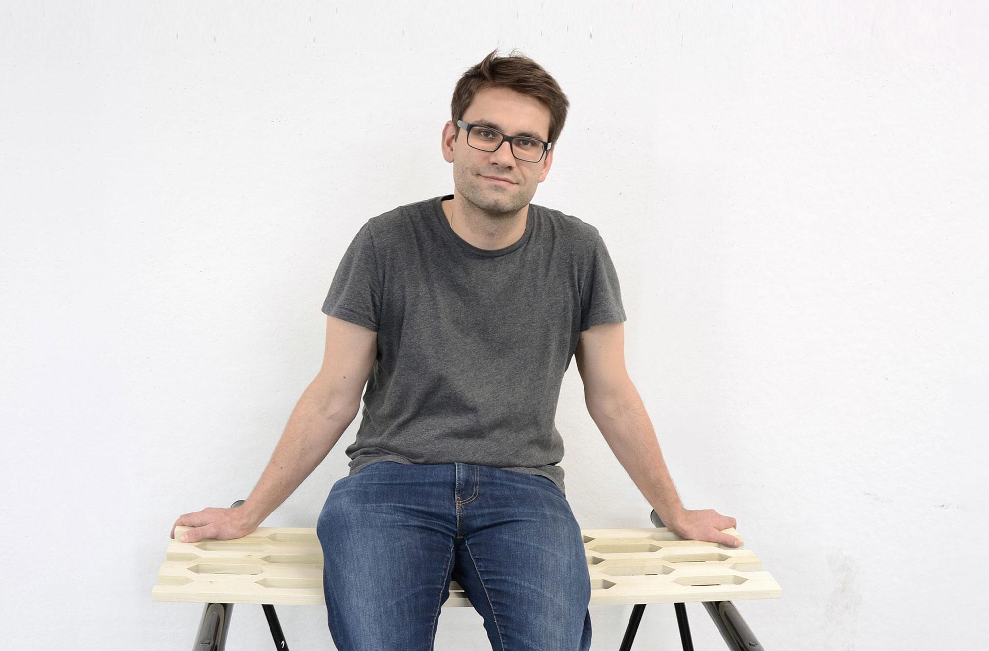 I like to get my hands dirty (interview with Professor Karol Murlak)