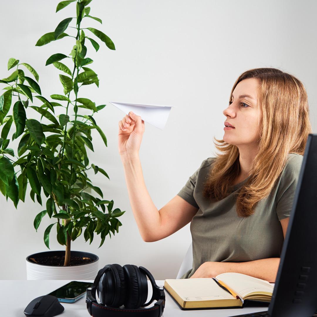 Procrastination vs. cognitive control